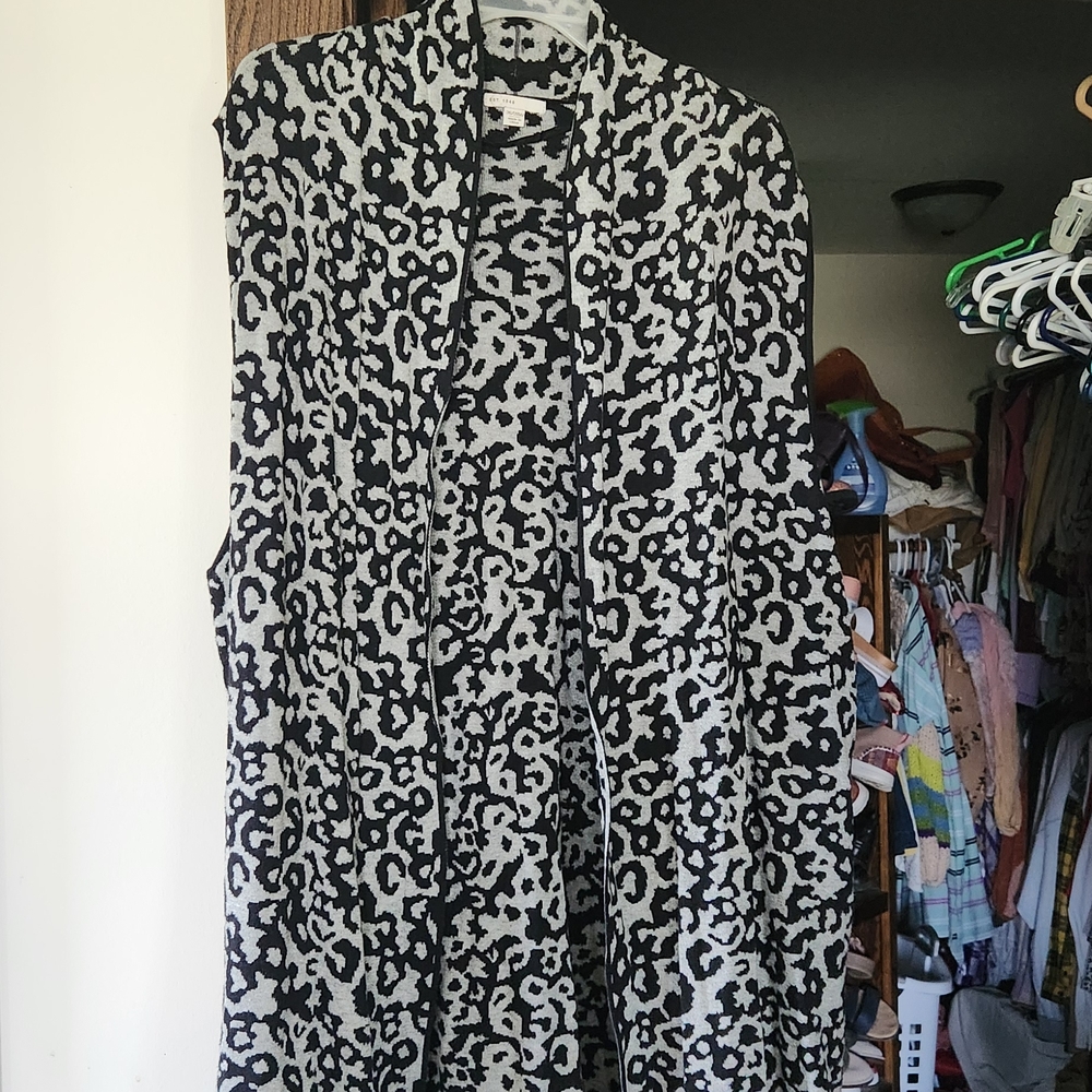 Catos Black and White Leopard Print Vest